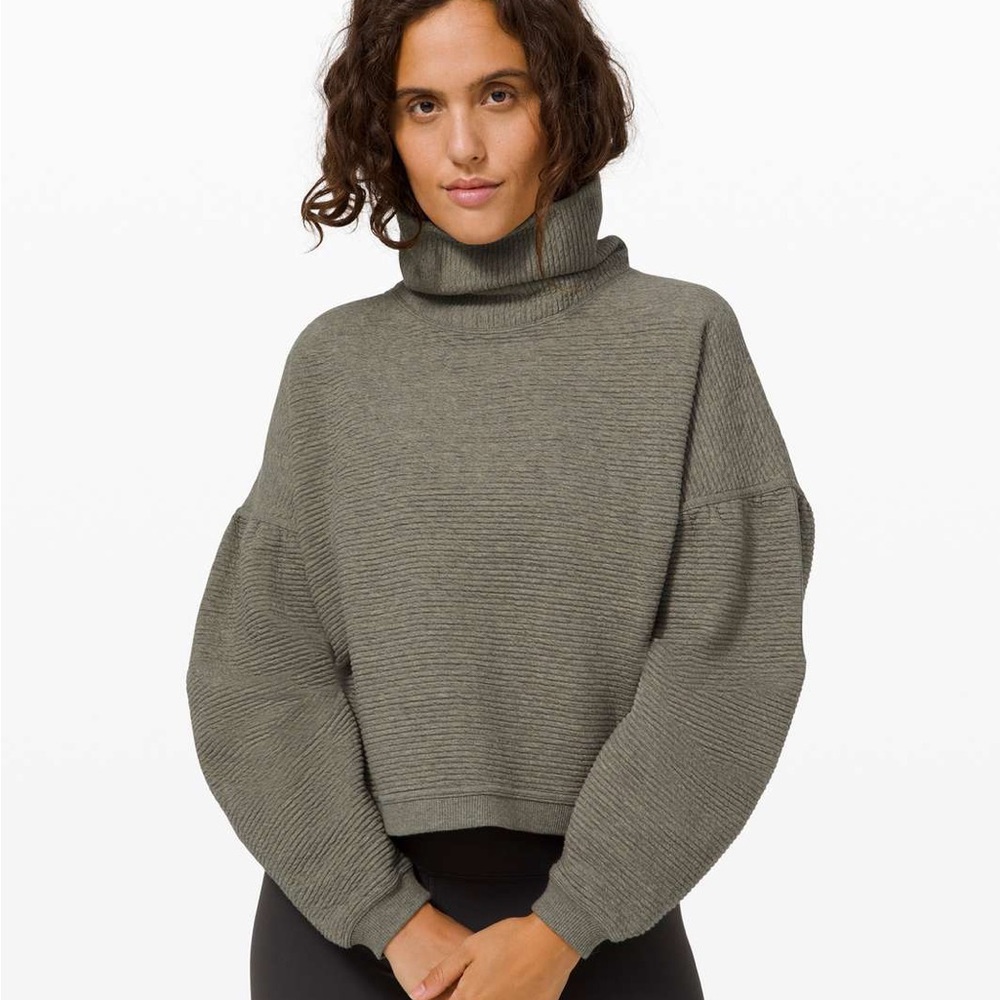 Lululemon Peaceful Moments Pullover Heathered Gray Sage XS/S